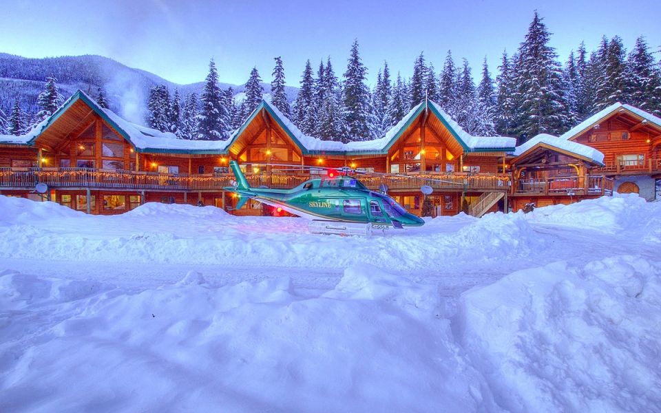 Yellow Cedar Lodge - Northern Escape Heli Skiing