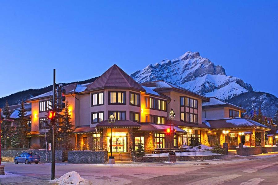 Elk + Avenue Hotel - Banff