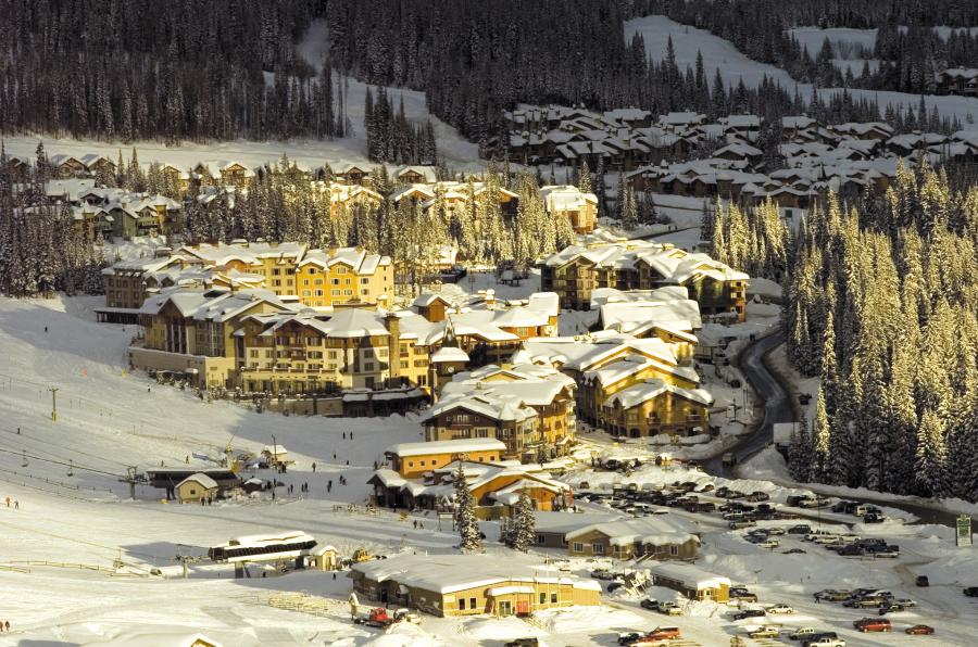 Sun Peaks Village - Ansicht vom Berg