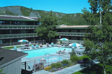 Wayside Inn - Wildwood Lodge - Skisafari USA 2008